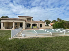 Villa St Cyprien piscine privée vélos wifi